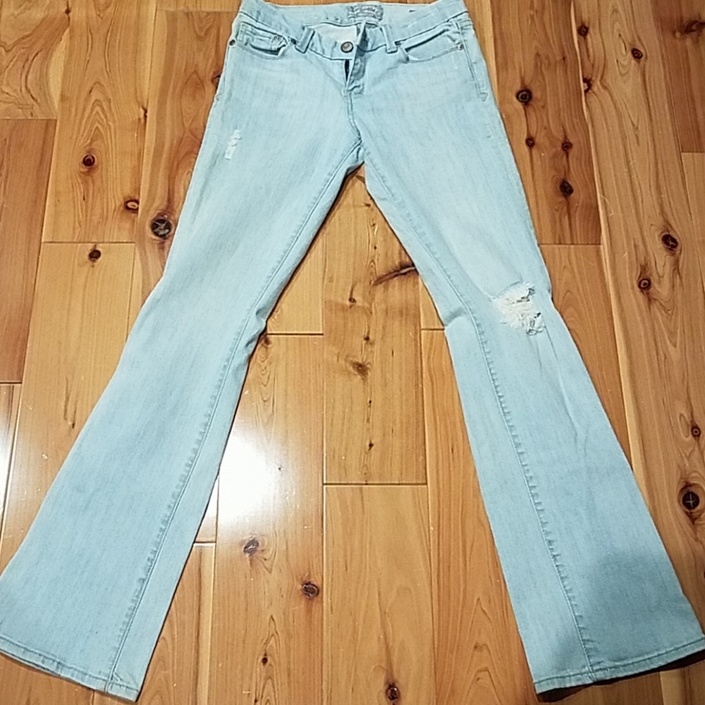 Distressed jeans - Picture 2 of 3